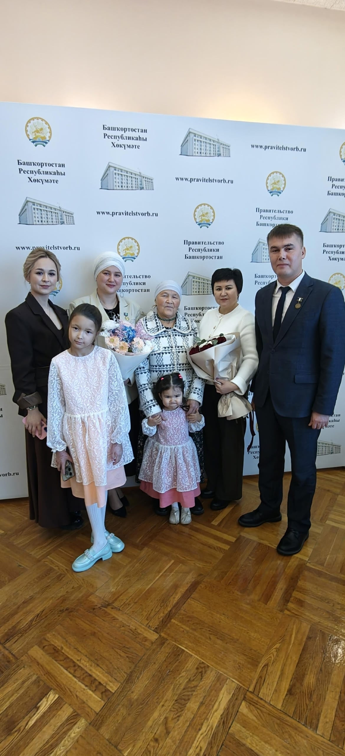 Ижадсыларҙы ҡотлайбыҙ!