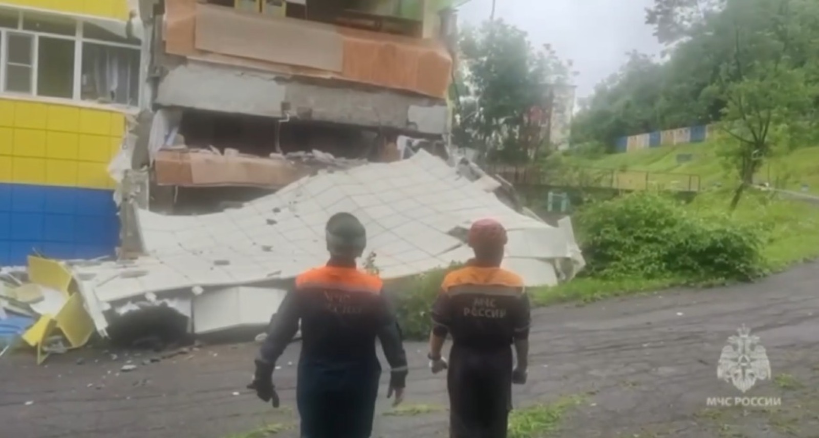 Көслө ер тетрәүе булған