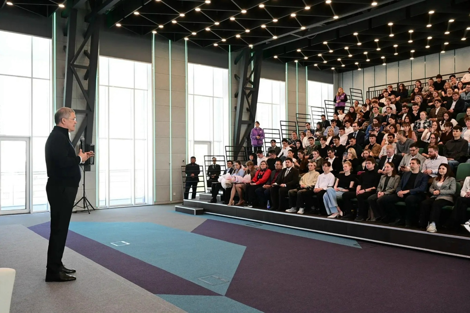 "Йәштәребеҙ өсөн ҡыуанам"