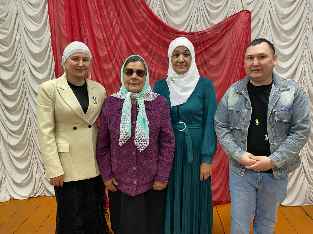 Күңелдәр байып ҡалды