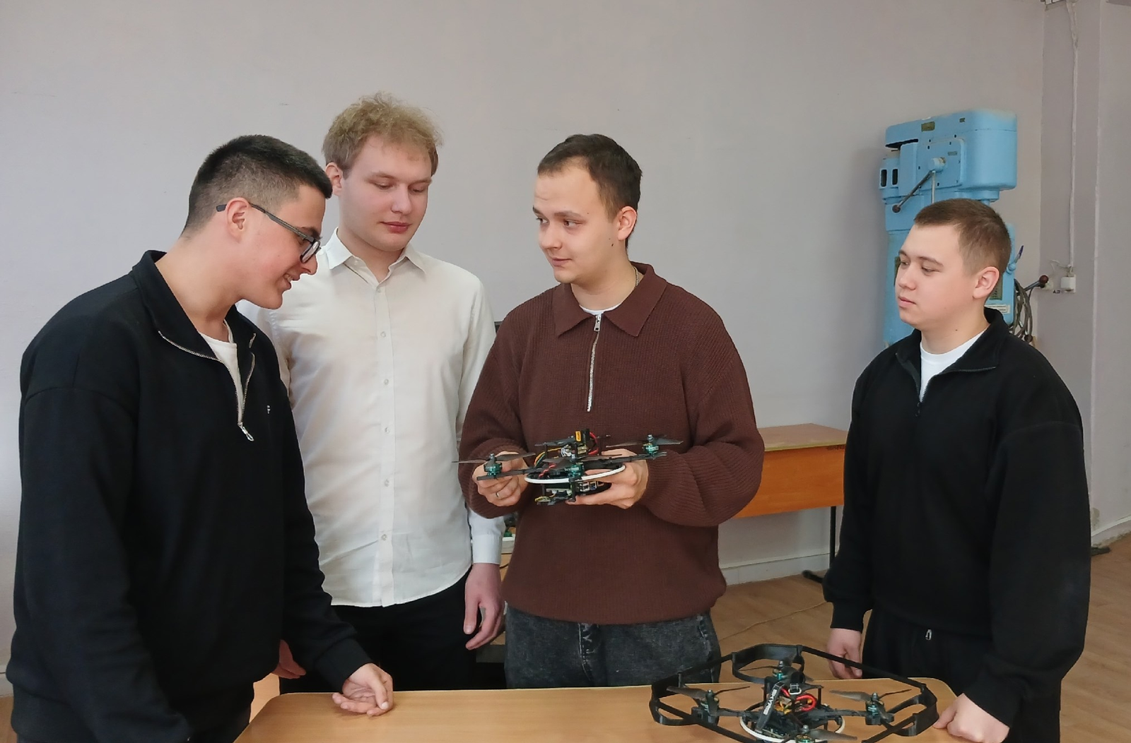 Ҡыҙҙар ҙа пилотһыҙ осоу аппараттарын өйрәнә