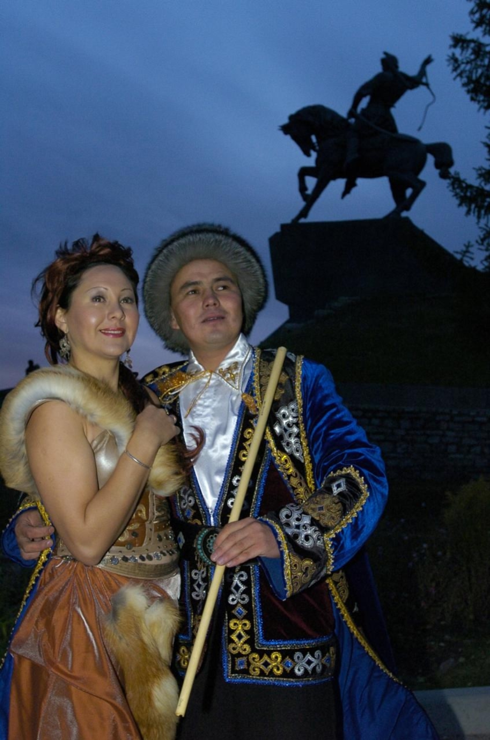 ҠУРАЙҒА АРНАЛҒАН ҒҮМЕР