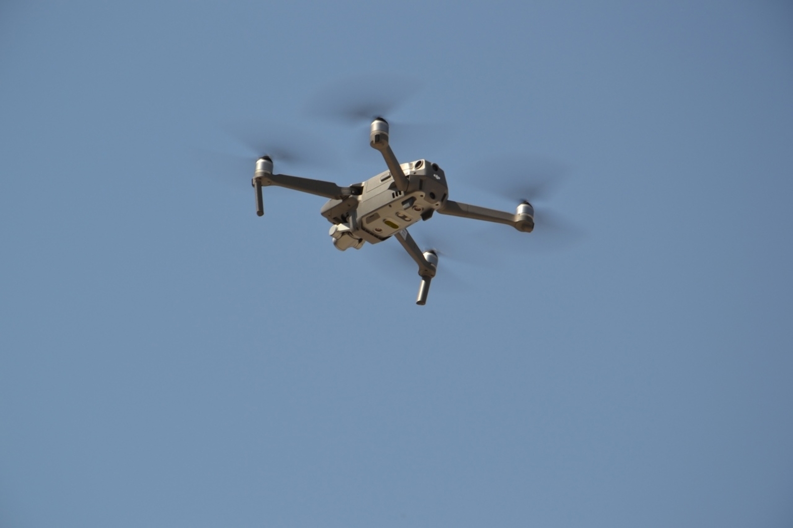 Радий Хәбиров: "Дрон Ғафури урамындағы йортҡа килеп эләккән"