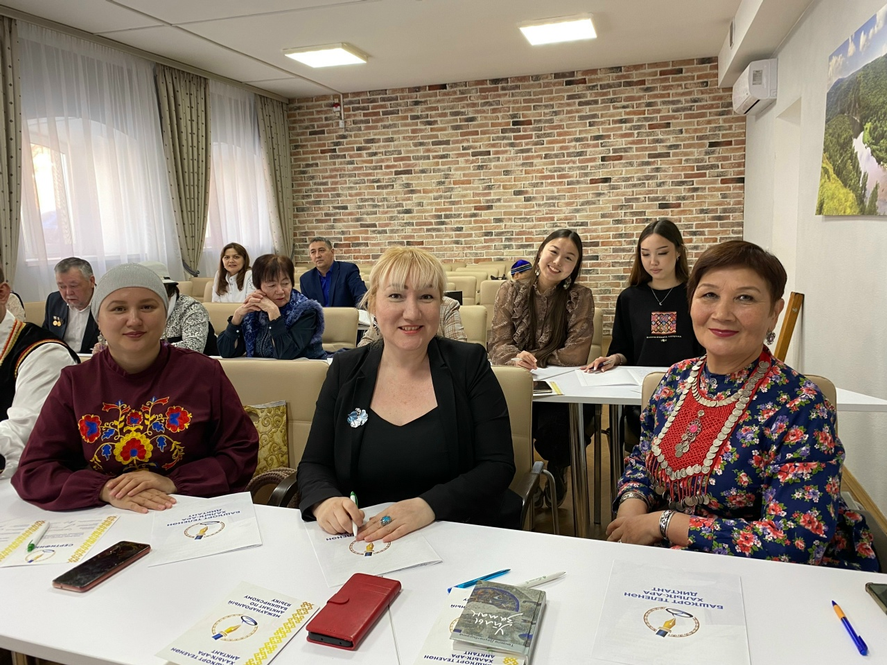 Валерий Назаров та башҡорт теленән диктант яҙырға килде