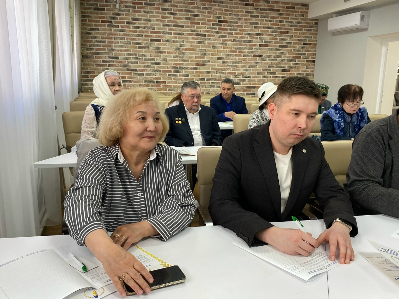 Валерий Назаров та башҡорт теленән диктант яҙырға килде