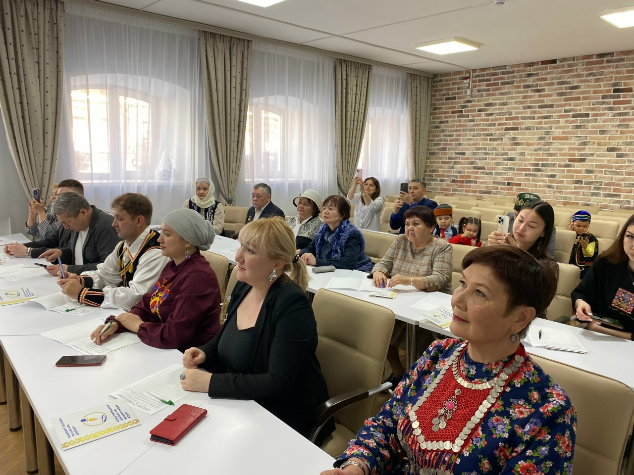 Телгә һөйөү шунан күренә