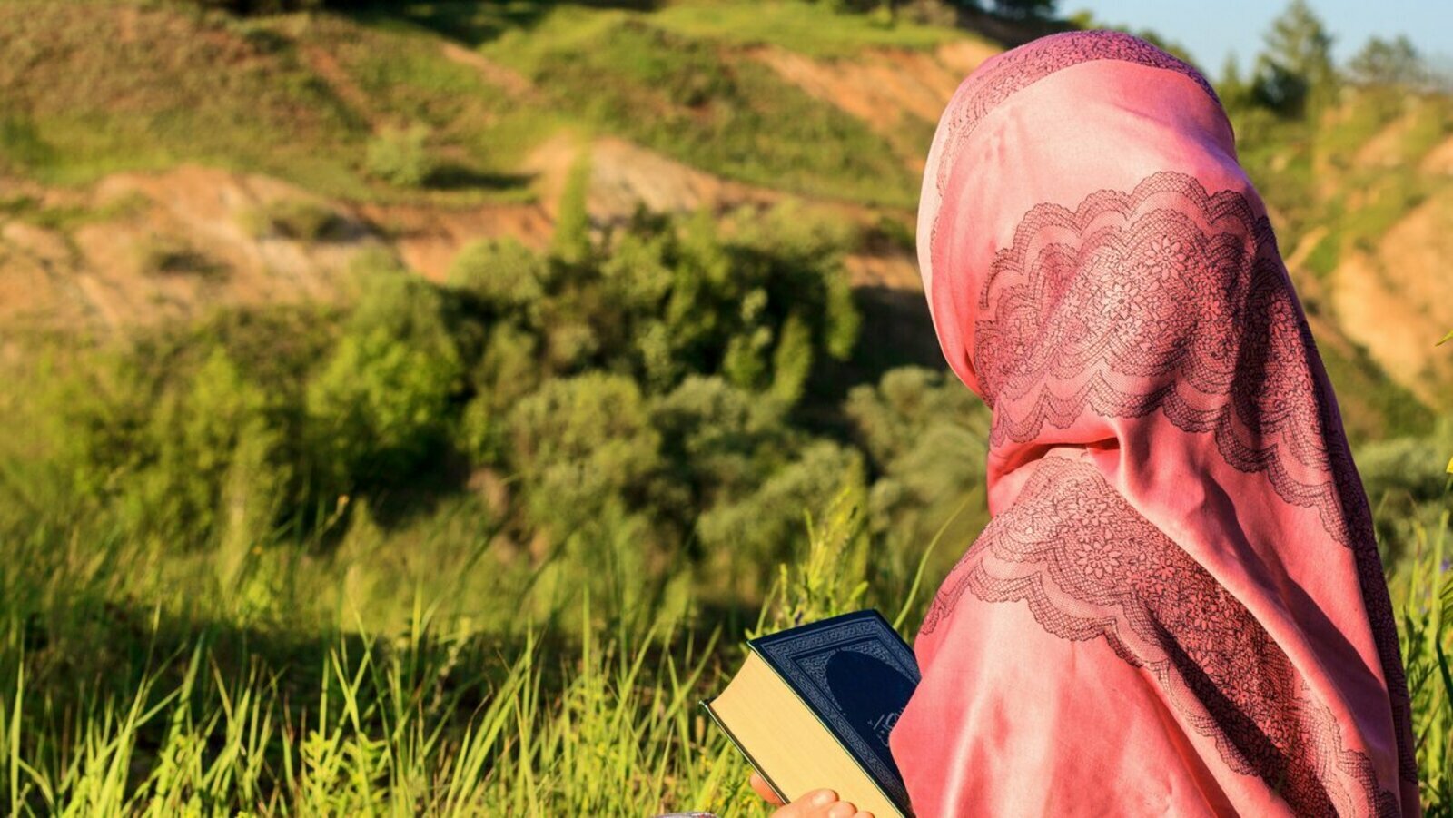 Аллаһы Тәғәләгә таянған яҡлаусыһыҙ булмаҫ