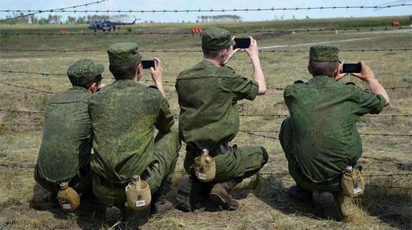 Фото военных телефонов
