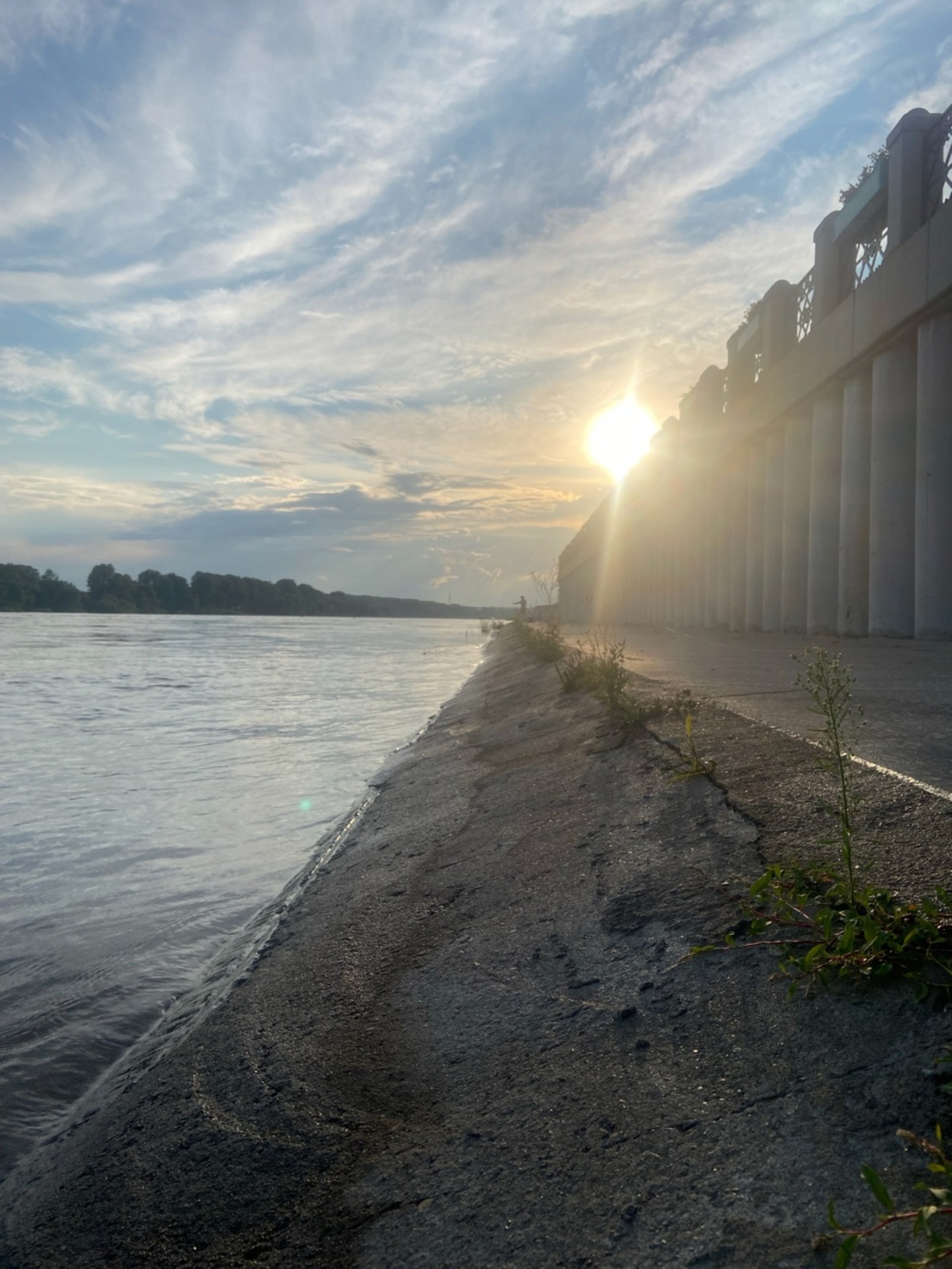 Ҡәйнәнән ҡайҙа ҡасып ҡалырға? (Булған хәл)