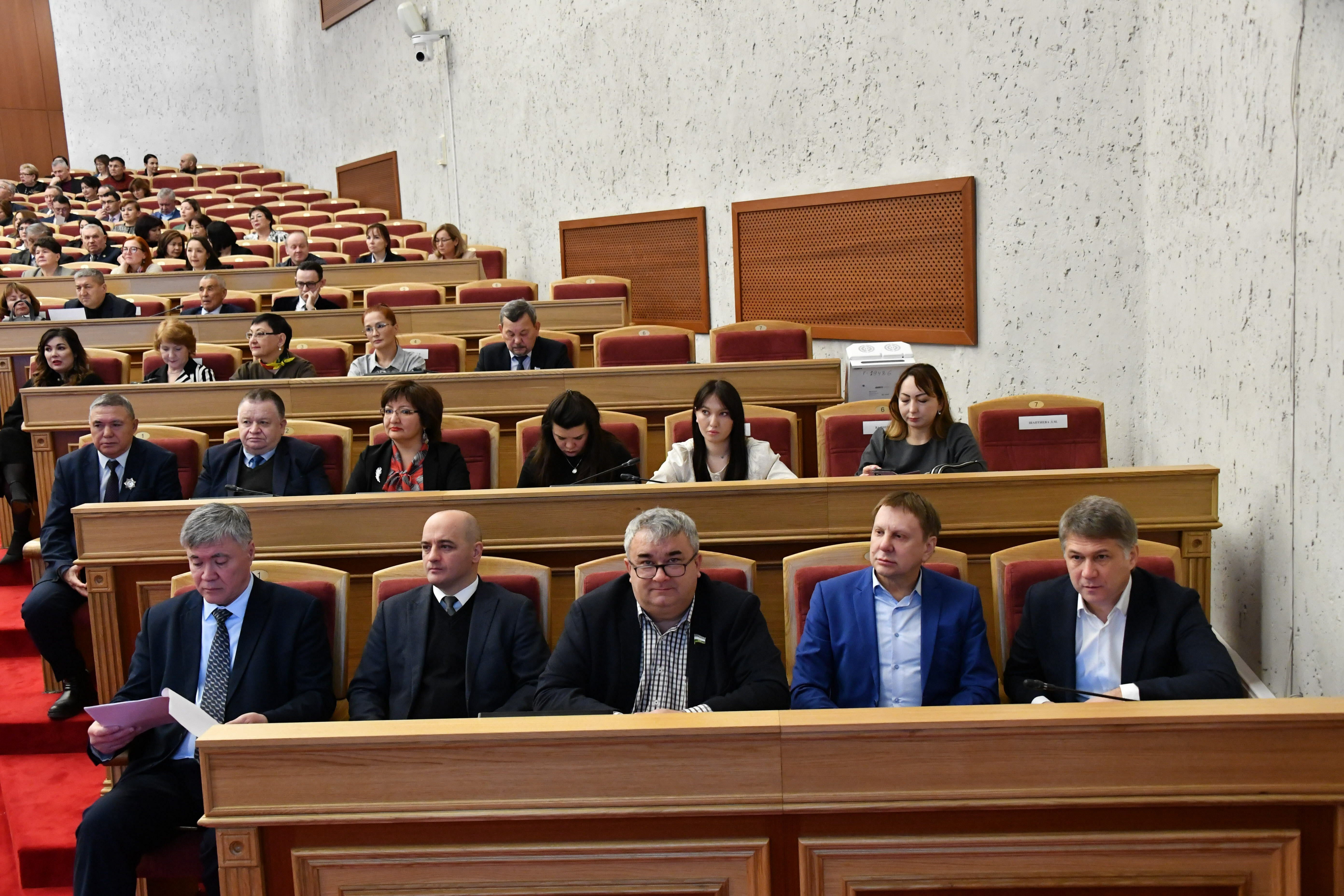 Вәдүт Исхаҡов тағы ла Башҡортостан журналистар союзы рәйесе итеп һайланды