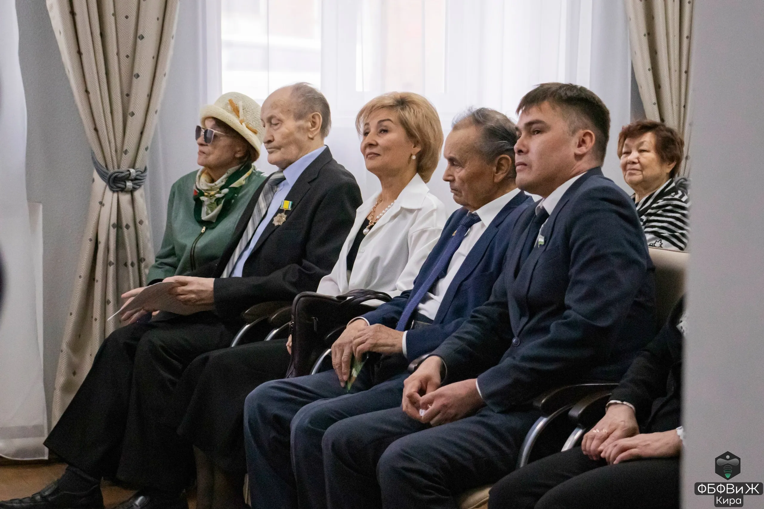 Бөгөн уларға Рәми Ғарипов миҙалы тапшырылды
