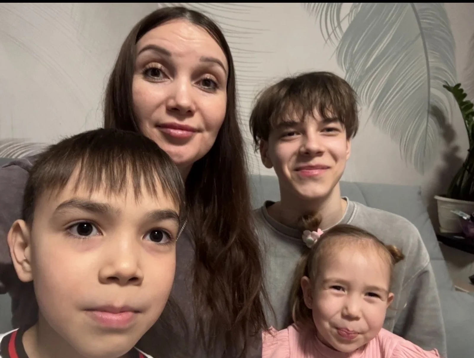 "Атайыбыҙ еңеү менән ҡайтыр"