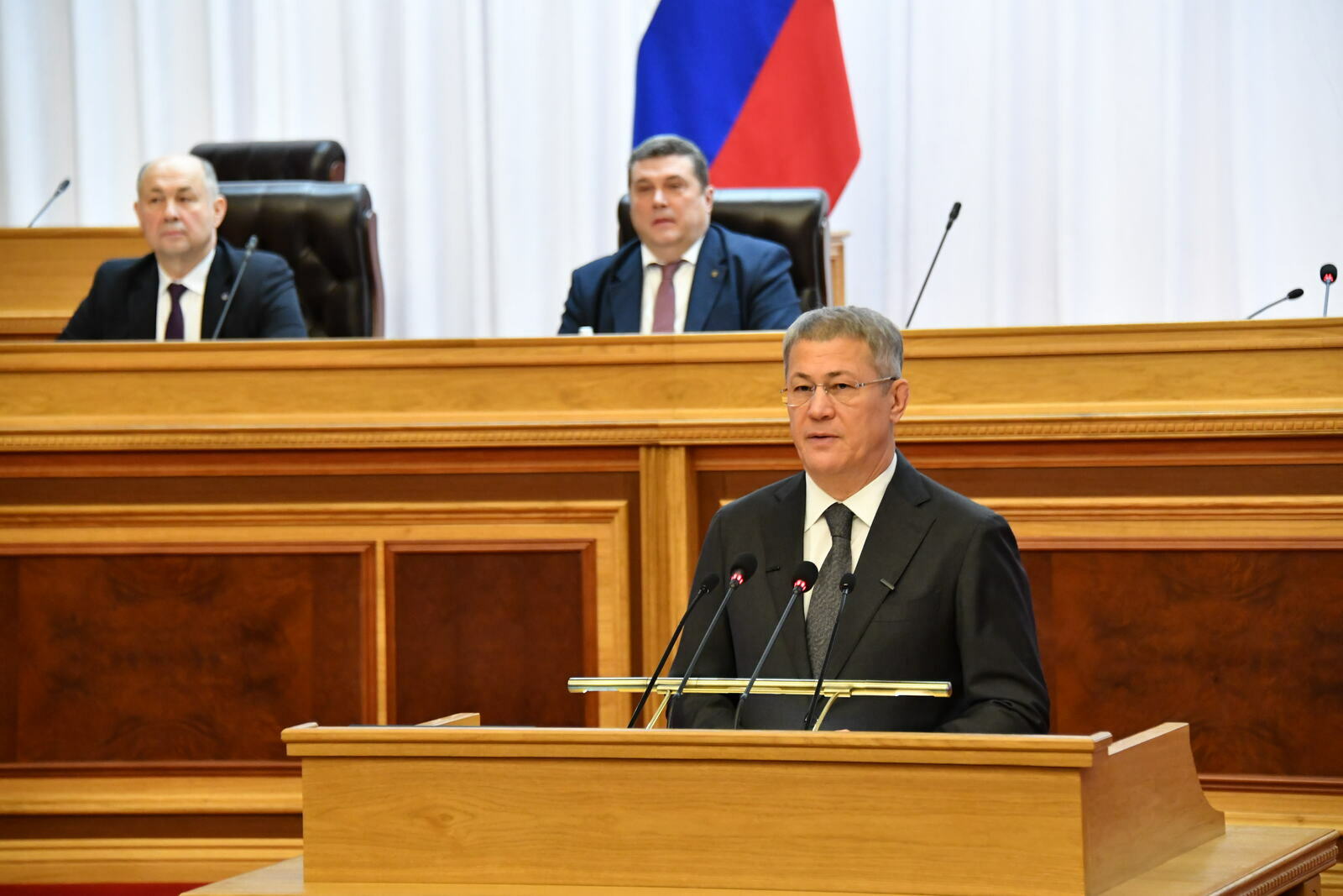 Вәдүт Исхаҡов тағы ла Башҡортостан журналистар союзы рәйесе итеп һайланды