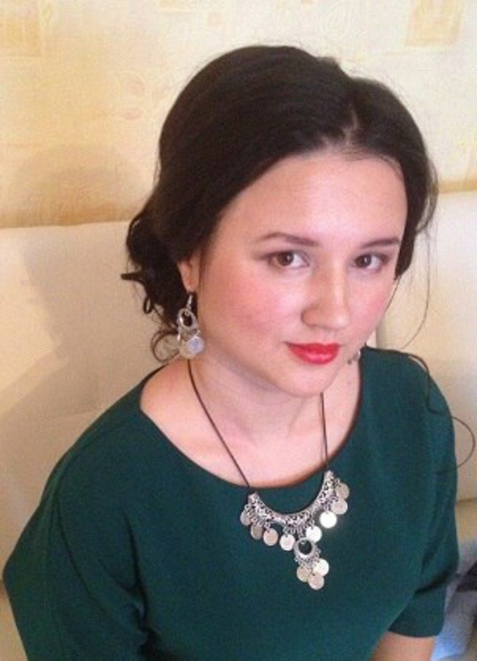 Рәмилә-Рокси. Хикәйә. Рәзинә Зәйнетдинова. Башы.