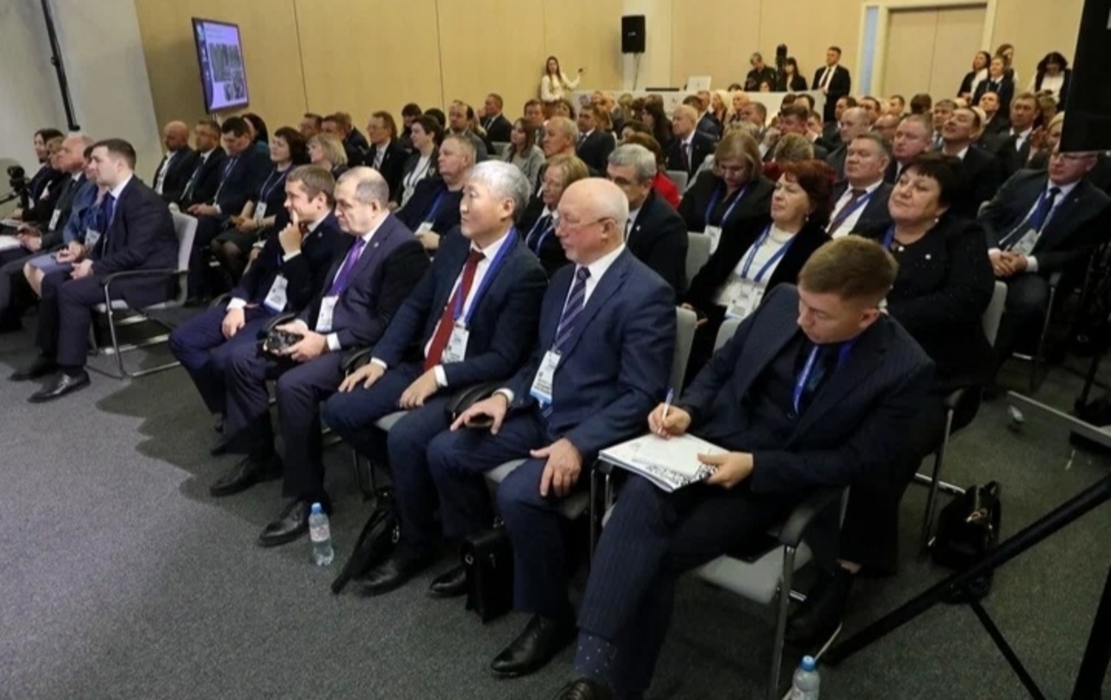 Ҡара алтынға тиңләнә