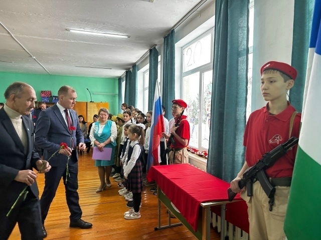 Икеләнмәй шул уҡ юлды уҙыр инем